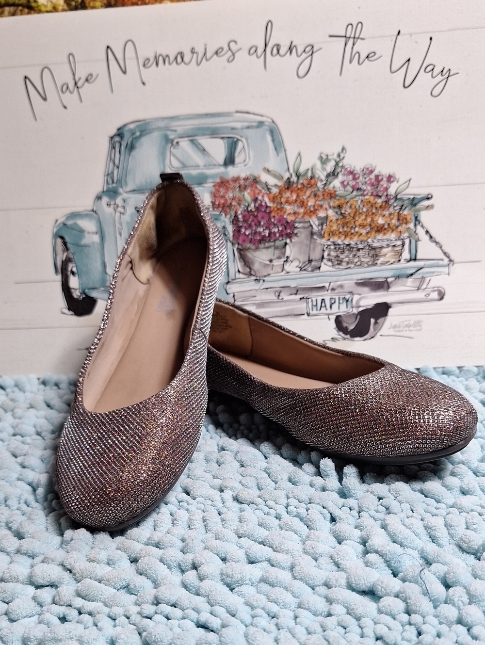 Easy Spirit Iridescent Glitter Ballet Flats in Silver